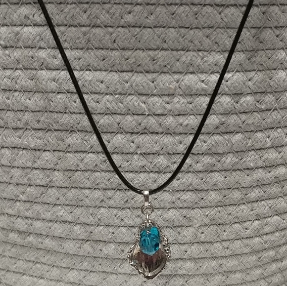 Oyster Shell Pendant with Turquoise Charm Necklace Clam Shell Silver - Picture 11 of 15
